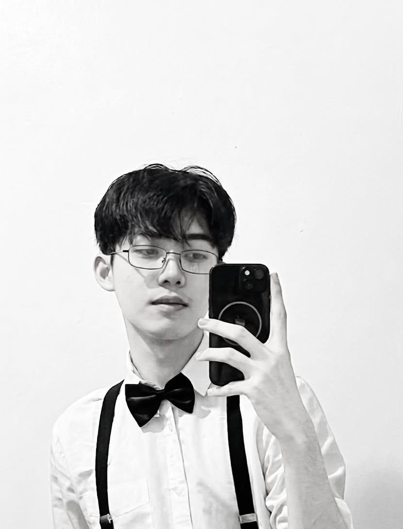 Kin Clark Perez, mirror self-portrait